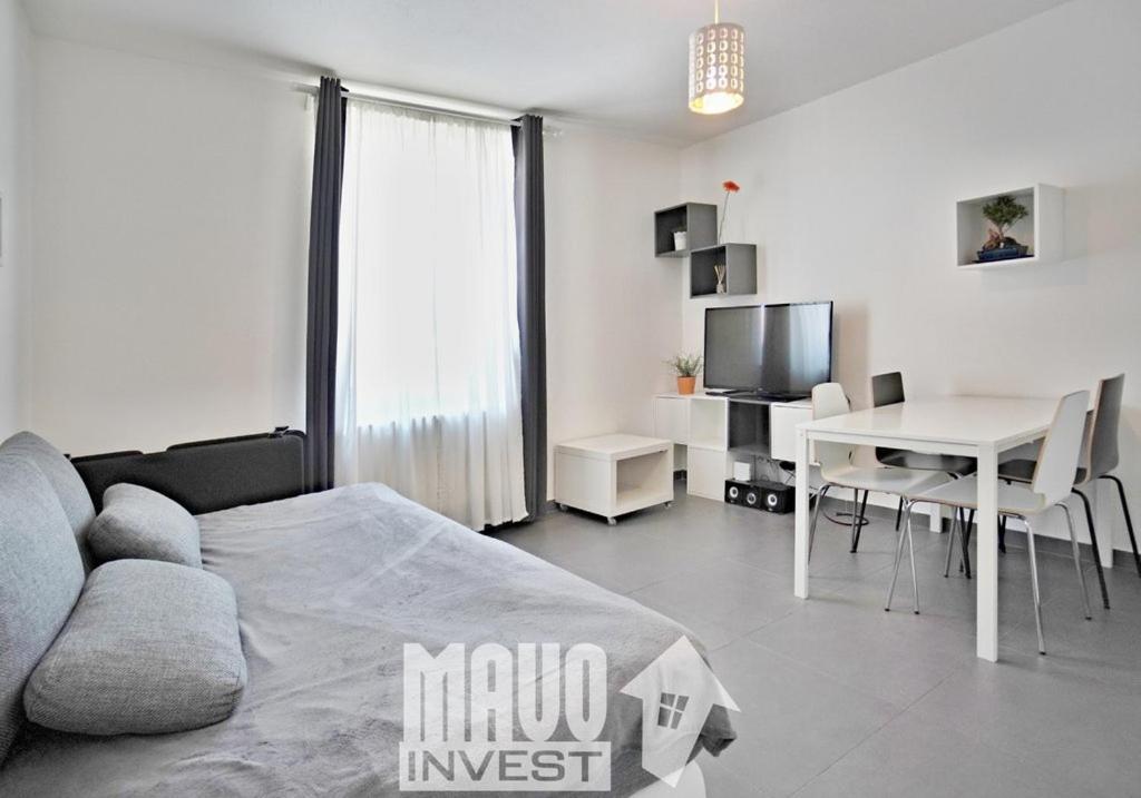 The Modern Apartment *